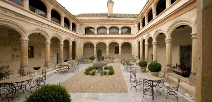 Voyage sur-mesure, Ancien monastère devenu adresse de charme à Segovia...